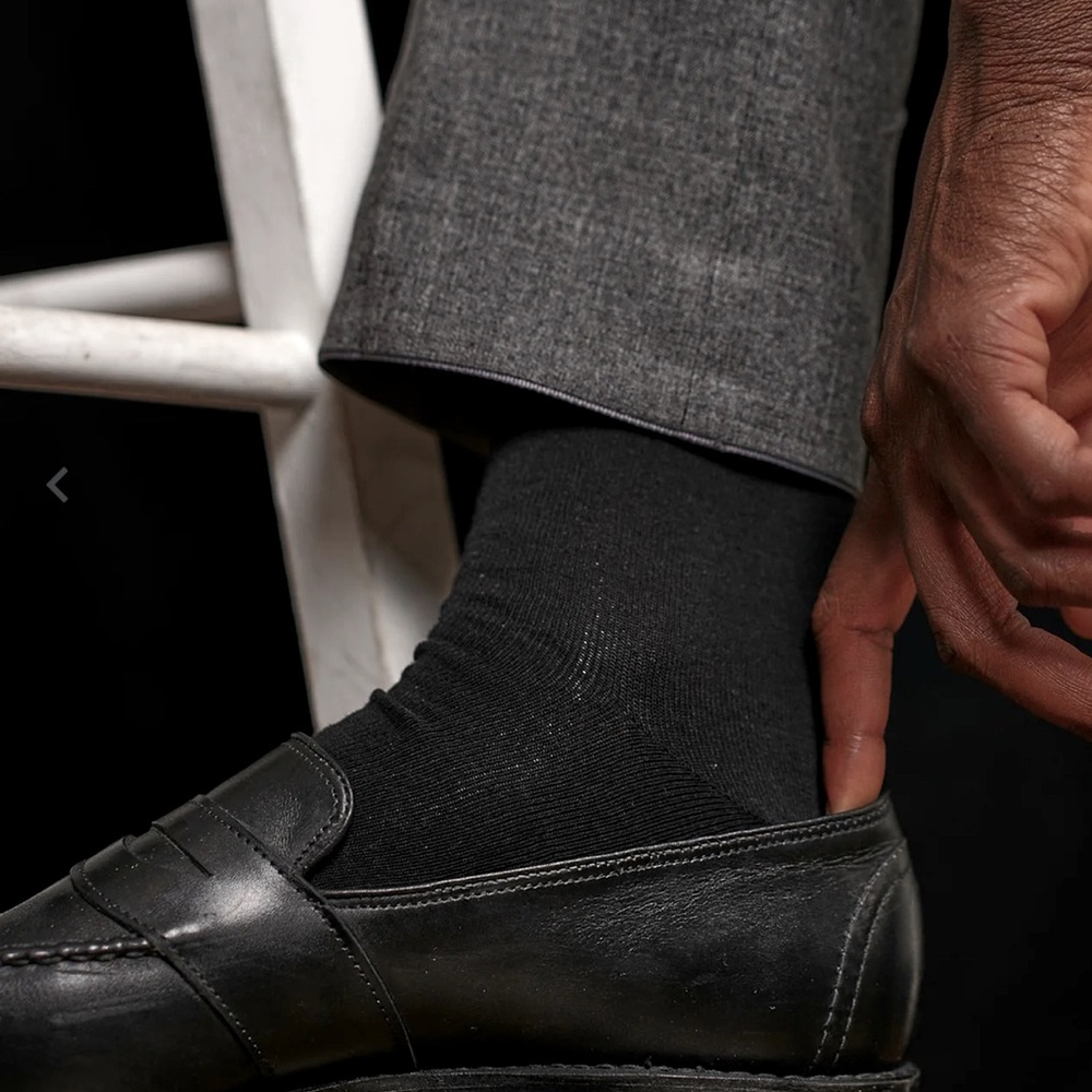 The Tie Bar - Solid Black Dress Socks